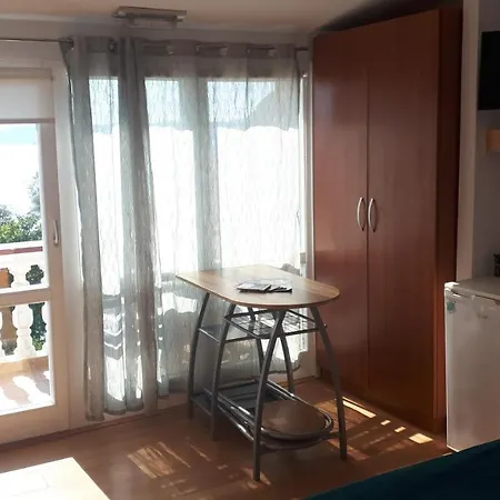 Sobe Rolo Uz Guest house