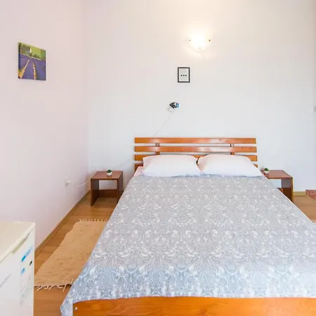 Sobe Rolo Uz Vendégház Biograd na Moru