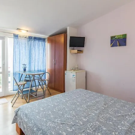 Sobe Rolo Uz Guest house Biograd Na Moru