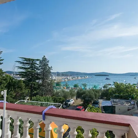 Sobe Rolo Uz Vendégház 3*