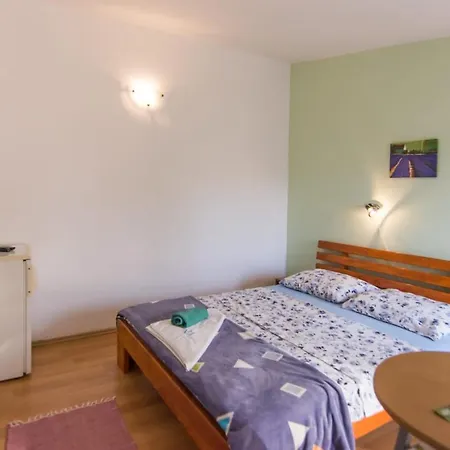 Sobe Rolo Uz More Guest house
