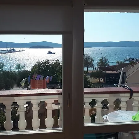 Sobe Rolo Uz 게스트하우스