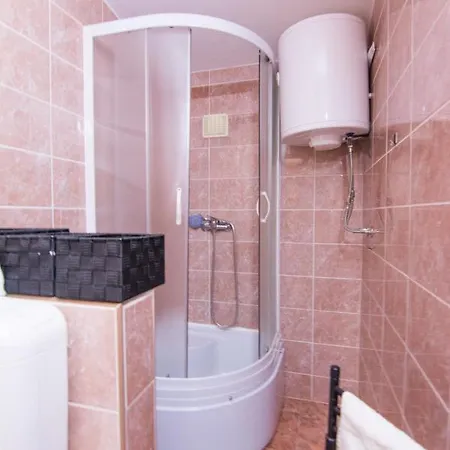 Sobe Rolo Uz More Guest house