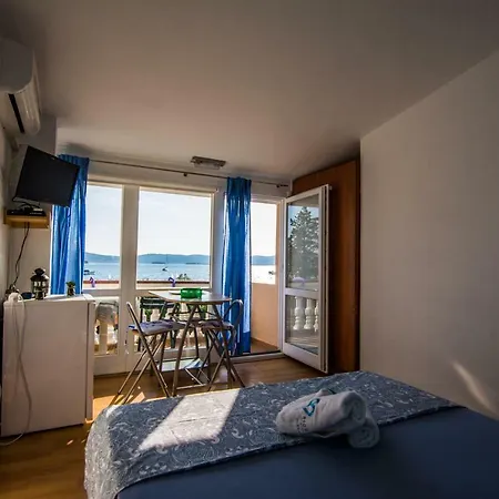 Sobe Rolo Uz More Guest house